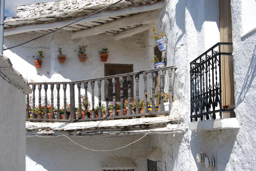 Hostal El Cascapenas De La Alpujarra Capileira Exterior foto